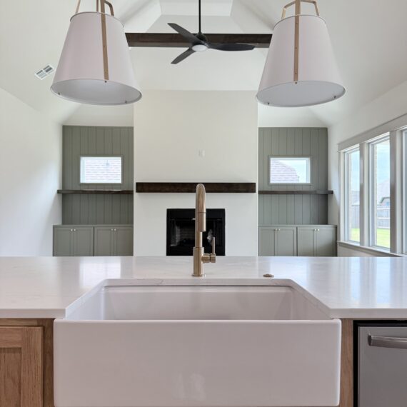 Charleston interior photo 18