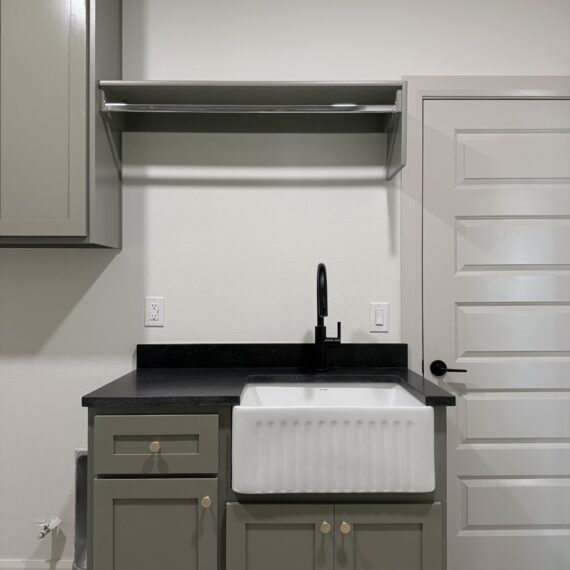 Charleston interior photo 33