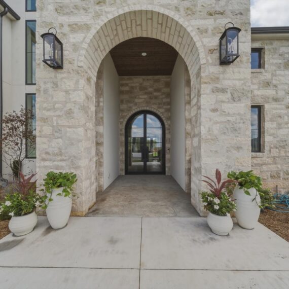 The Hampton Parade exterior photo 6