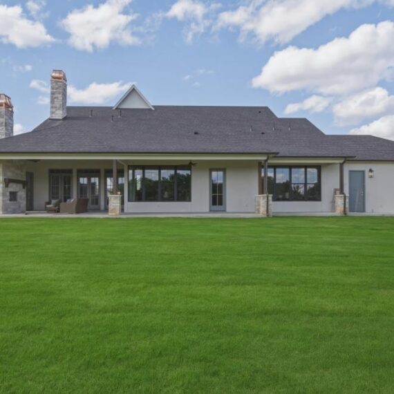 The Hampton Parade exterior photo 7