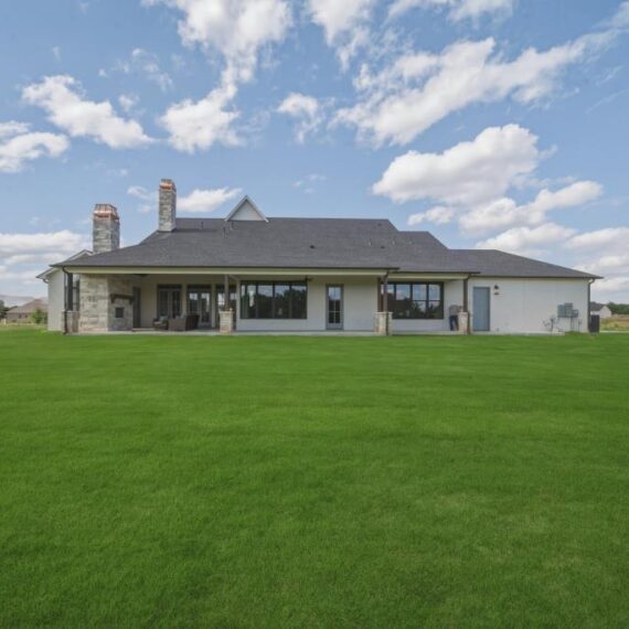 The Hampton Parade exterior photo 8