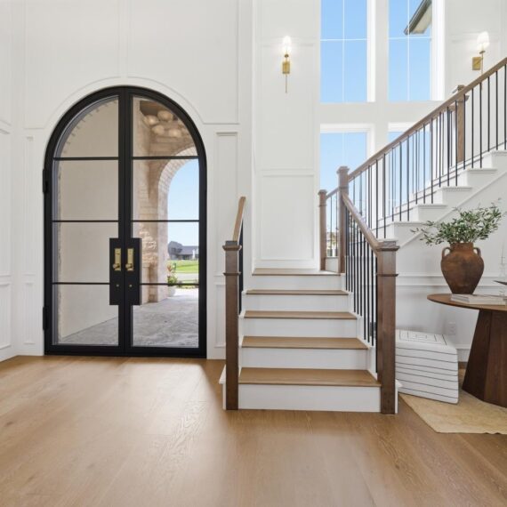 The Hampton Parade interior photo 2