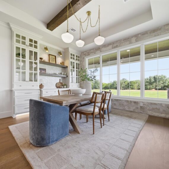 The Hampton Parade interior photo 13