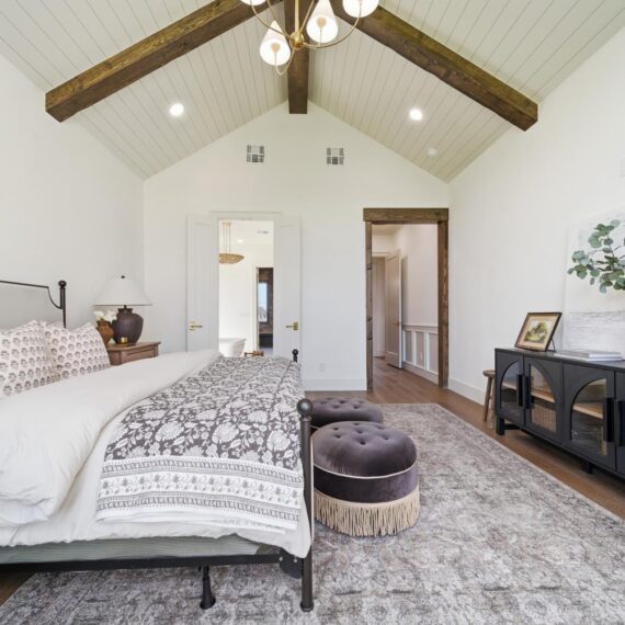 The Hampton Parade interior photo 24