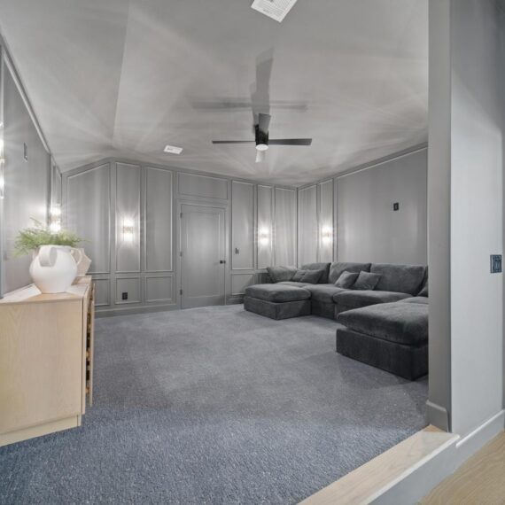 The Hampton Parade interior photo 35