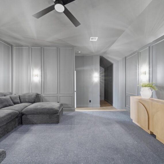 The Hampton Parade interior photo 36