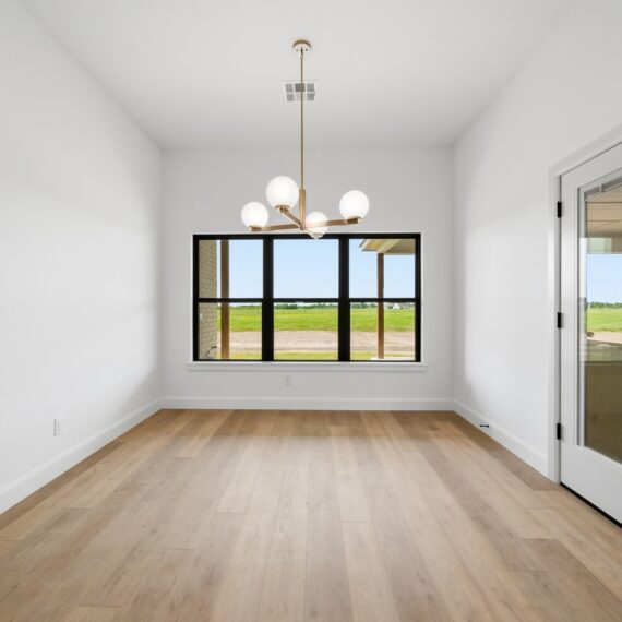 Homestead Heritage interior photo 9