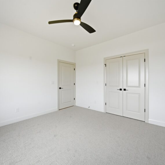 Homestead Heritage interior photo 34