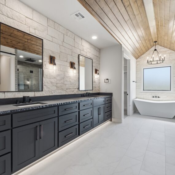 Rustic Ridge interior photo 14