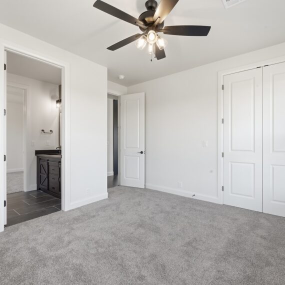 Rustic Ridge interior photo 21