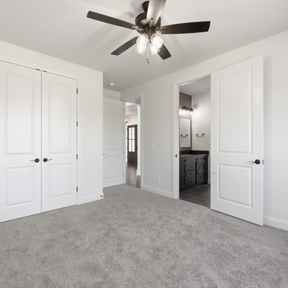 Rustic Ridge interior photo 25