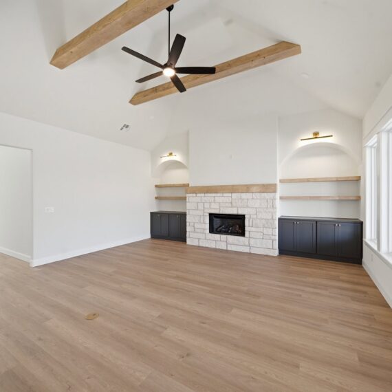 Savannah Custom interior photo 2