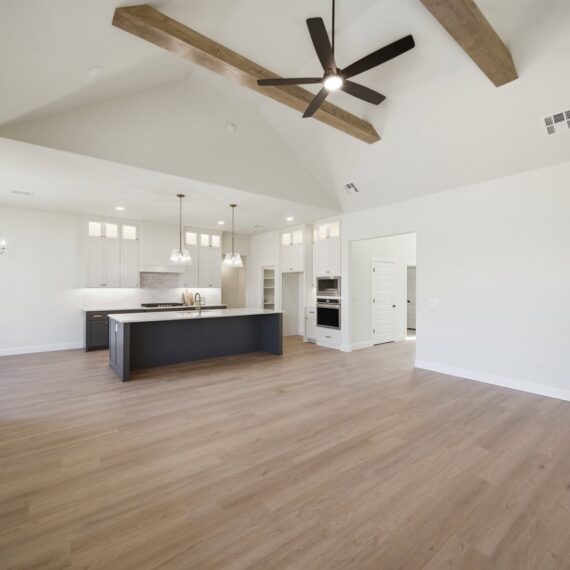 Savannah Custom interior photo 24