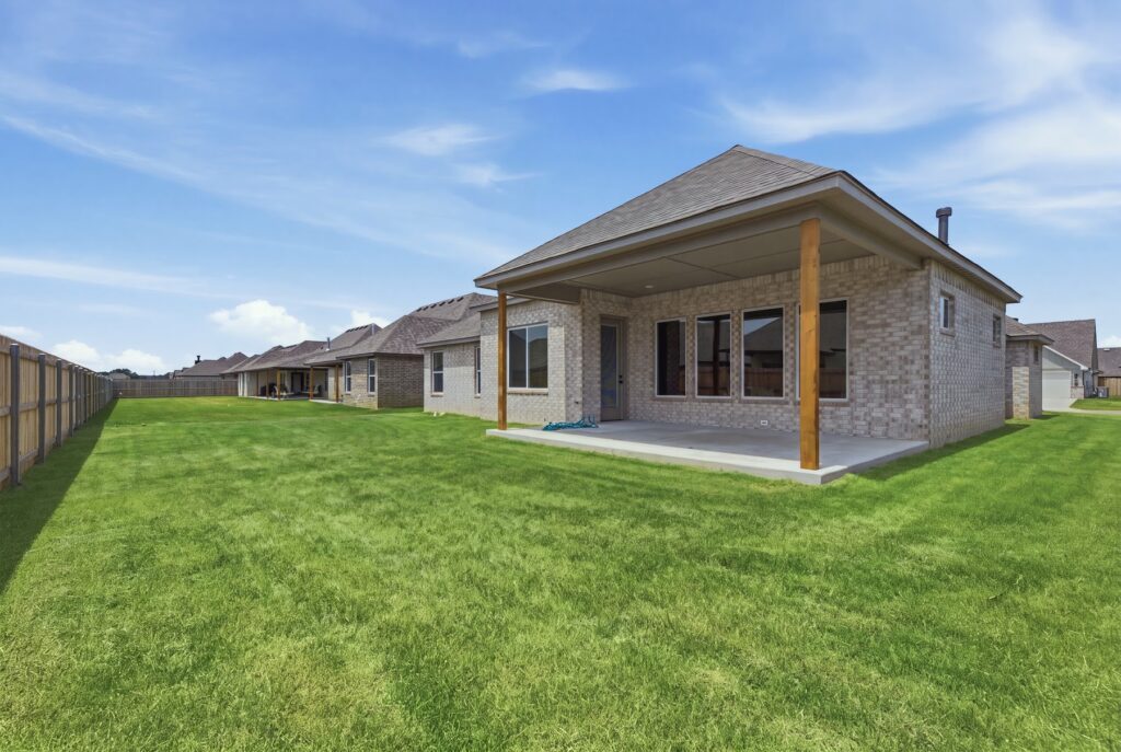 Savannah Spec exterior photo 1