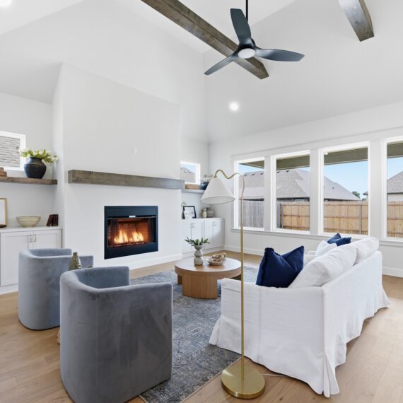 Savannah Spec interior photo 15