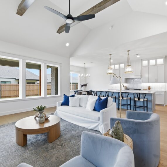 Savannah Spec interior photo 17