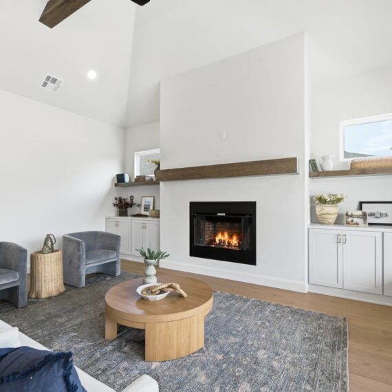 Savannah Spec interior photo 18